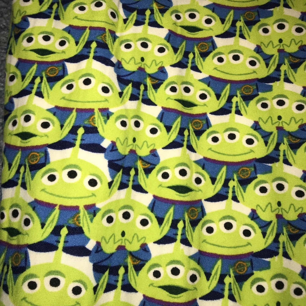 EUC LulaRoe Toy Story Alien Leggings Tall & Curvy